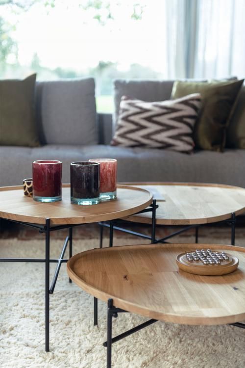 Mesas de hierro y madera minimalistas