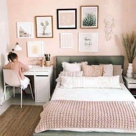 dormitorio juvenil con paredes rosa