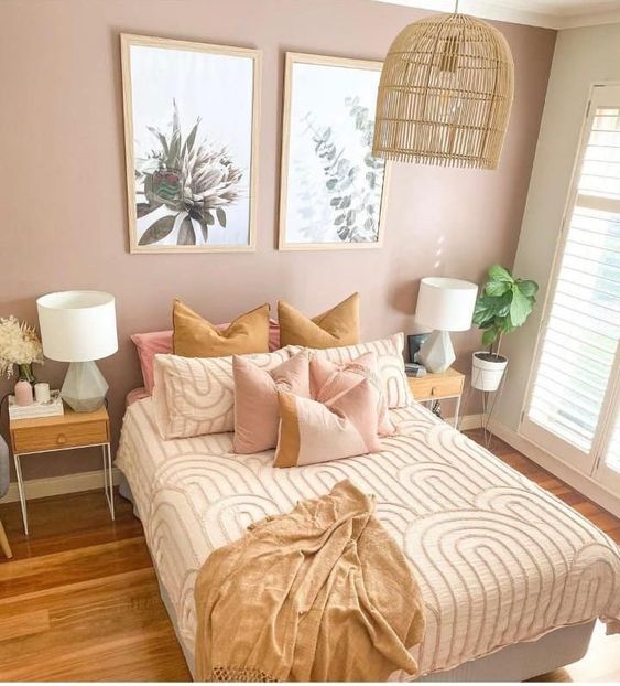 dormitorio matrimonial con paredes rosa