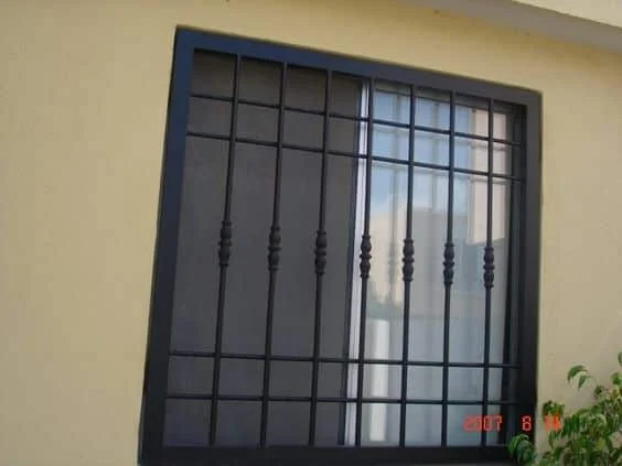 rejas para ventana con marco de hierro