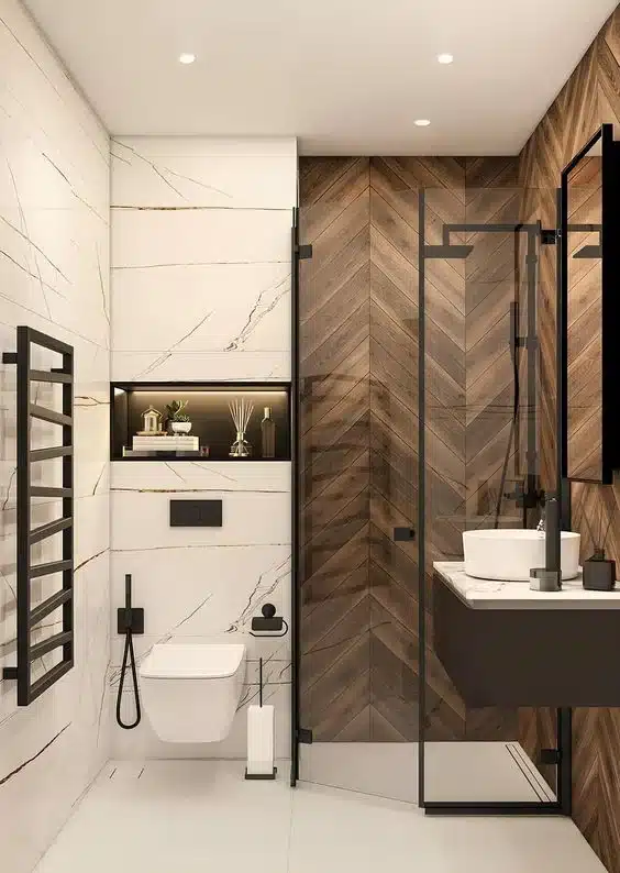 Baño cuadrado pequeño con muebles e inodoro flotante