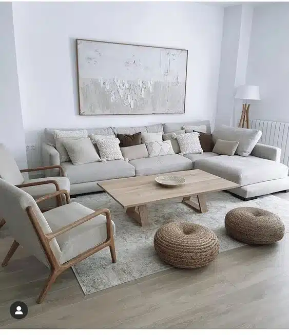 Pared de sofa con cuadro grande