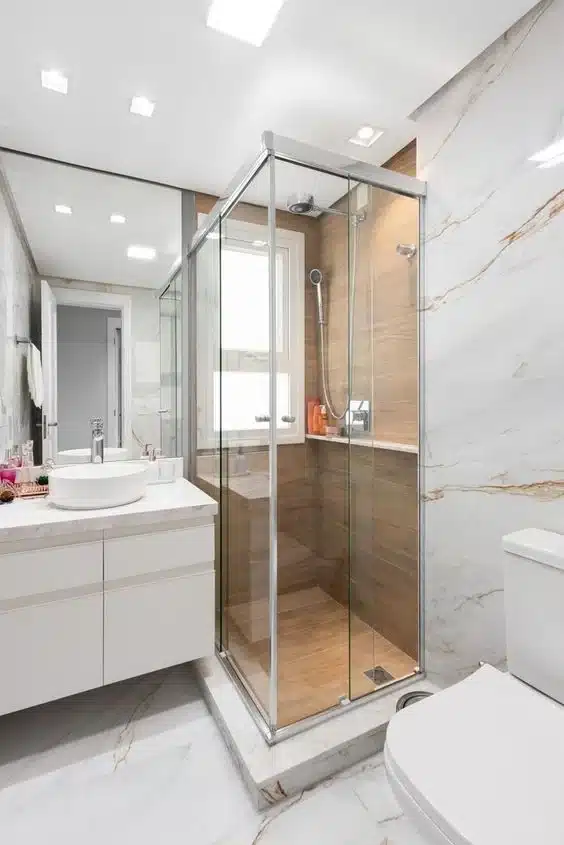 iluminacion en baños pequeños y cuadrados