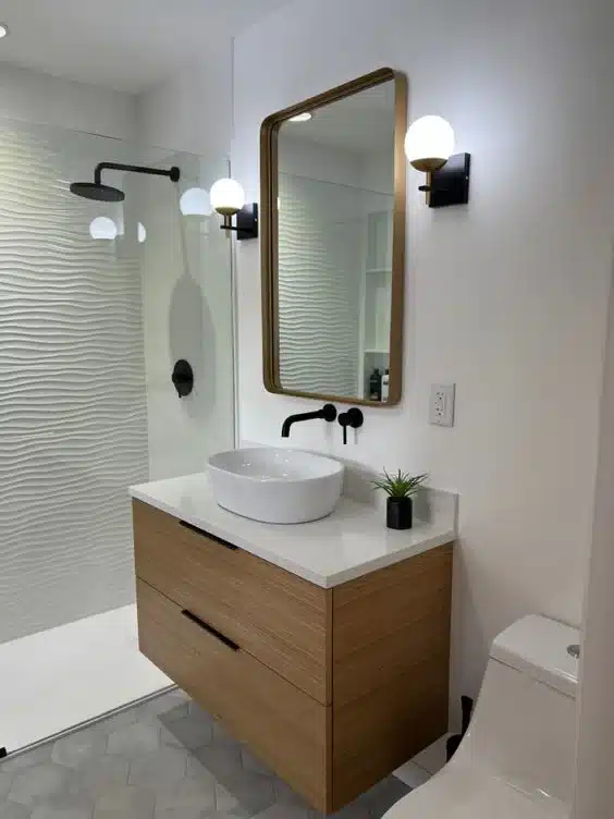 lamparas apliques modernas en baños pequeños