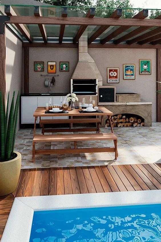 quincho pequeño con pared marron claro