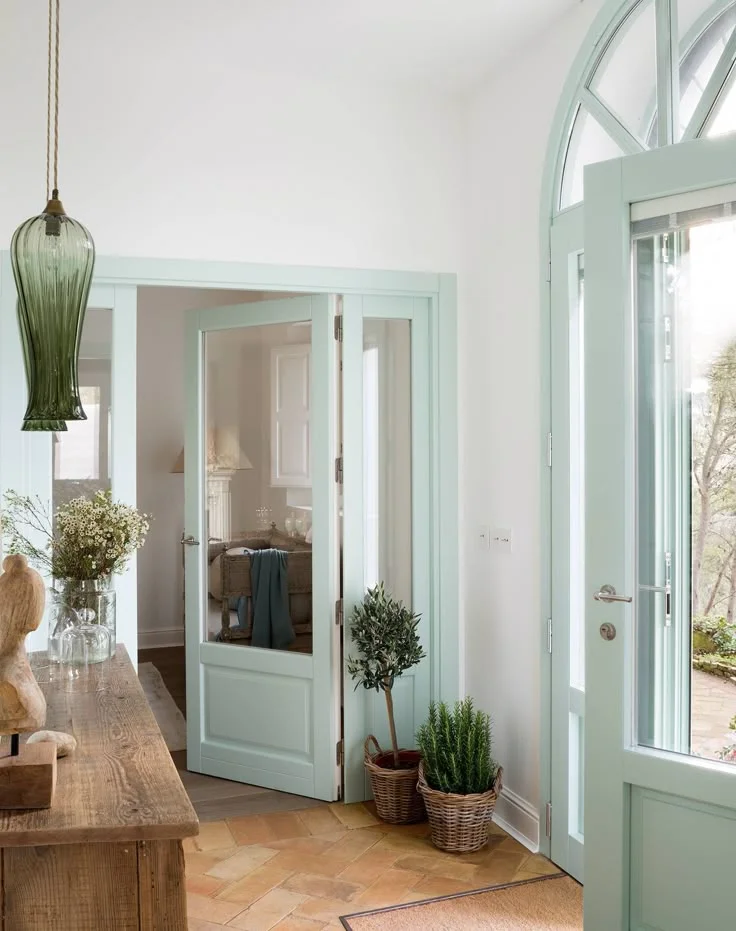 Casas con Puertas y ventanas celestes