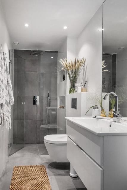 muebles blancos en baños pequeños